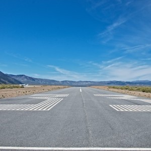Lee Vining runway 33
